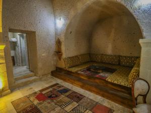 Posezení v ubytování Kalsedon Cave Suites