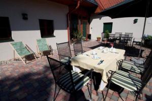 Restaurace v ubytování Hotel Garni Winzerhof Hödl