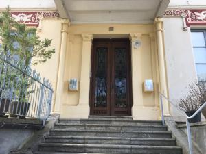 The facade or entrance of Casa Pomar Apartament