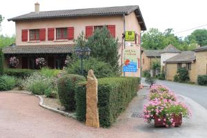 Imagen de la galería de Hôtel Restaurant Le Moulin de Saint Verand, en Saint-Vérand