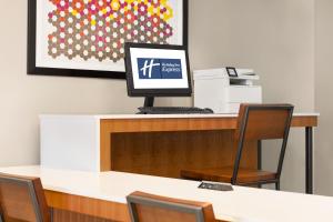 Foto de la galería de Holiday Inn Express & Suites Philadelphia - Mt Laurel, an IHG Hotel en Mount Laurel