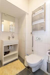 Ванная комната в HOT SPOT Vilnius Apartments!
