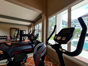 Fitness centrum a/nebo fitness zařízení v ubytování Katathong Golf Resort & Spa