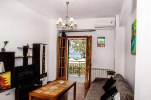 Gallery image of City center, sea view apartment, Amelia! in Anemómylos