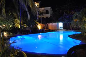 Bazén v ubytování Langi Langi Beach Bungalows nebo v jeho okolí