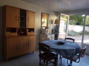 Dapur atau dapur kecil di Charmante maisonnette 2 personnes avec wifi +10 gambar