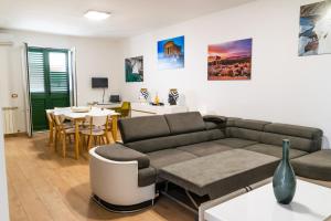 Część wypoczynkowa w obiekcie Diana Holiday Home