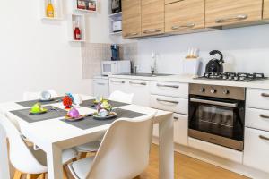 Kuchnia lub aneks kuchenny w obiekcie Diana Holiday Home