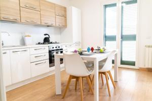 Kuchnia lub aneks kuchenny w obiekcie Diana Holiday Home