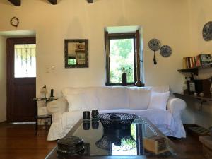 A seating area at Villa Katia with Sea view, Pourion, Zagora