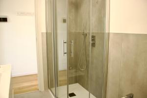 A bathroom at Appartamento Katia