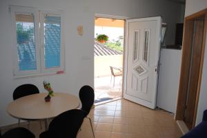 Fotografie z fotogalerie ubytování Apartments Kairos - Bili 9 v destinaci Kaštela