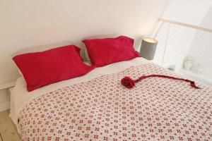 A bed or beds in a room at Dolce Loft