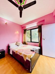 Hotel Santana客房内的一张或多张床位