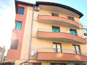 The building in which Az apartmant is located