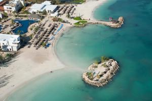 Ett flygfoto av Hideaway at Royalton Blue Waters, An Autograph Collection all-Inclusive Resort - Adults Only