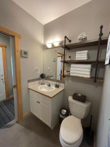 Gallery image of Blanchard Mountain BnB in Canmore