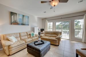 Gallery image of Beach Blessings Luxe 30A Townhome 2BR 3Bath, Walk to Beach, Pool, Hot Tub in Santa Rosa Beach