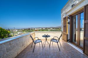 A balcony or terrace at FOS residence - ΦΩΣ ,luxury villa