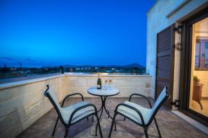 A balcony or terrace at FOS residence - ΦΩΣ ,luxury villa