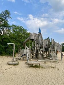 Een strand bij of vlak bij het vakantiehuis