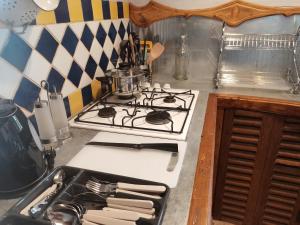 Photo de la galerie de l'établissement Charmant gîte duplex du bon accueil, à Trôo 10 autres photos