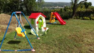 Zona de joacă pentru copii de la Villa Mimosa Tropea