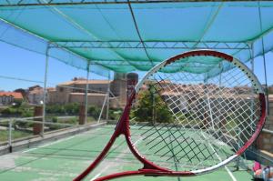 Huertas de la Fuente tesisi ve yakınında tenis ve/veya squash olanakları