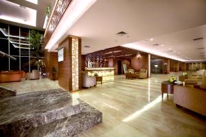 Posezení v ubytování Aston Madiun Hotel & Conference Center