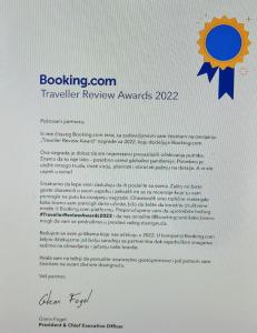 Πιστοποιητικό, βραβείο, πινακίδα ή έγγραφο που προβάλλεται στο ALES apartman