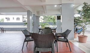 Posezení v ubytování Treebo Diamond Residency - DDPK Inn