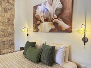 Postel nebo postele na pokoji v ubytování The Way Inn - Boutique Suites