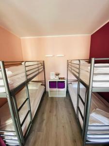 Posteľ alebo postele v izbe v ubytovaní Hostel Freedom