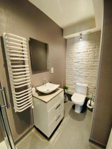 Kúpeľňa v ubytovaní Hostel Freedom + 37 fotografií