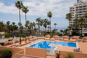 Bazén v ubytovaní Las Americas Acapulco Costa Adeje alebo v jeho blízkosti