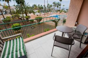 Bazén v ubytovaní Las Americas Acapulco Costa Adeje alebo v jeho blízkosti
