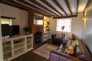 Gallery image of Welsh Cottage with Hot Tub - Jubilee House in Wrexham