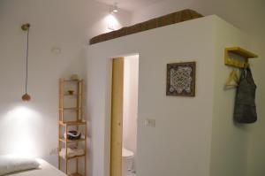 Una cama o camas en una habitación de Spitaki - House with Garden by the Beach - Pefki 33 fotos más