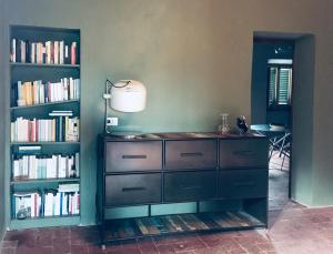 Perpustakaan di apartmen +49 gambar