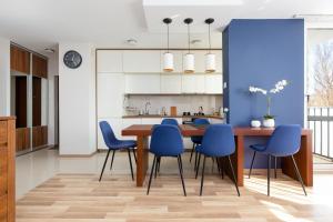 Kuchyň nebo kuchyňský kout v ubytování Family Apartment Saska Kępa by Noclegi Renters