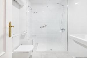 Kúpeľňa v ubytovaní BHost - La Maestranza + 10 fotografií
