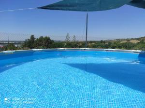 Bazén v ubytování Taia Casa Rural 2 **. Alojamiento y actividades nebo v jeho okolí