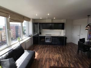 Gallery image of Luxury 2 Bed Penthouse Apartment near station in London