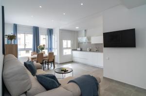 Televízia a/alebo spoločenská miestnosť v ubytovaní AAC Málaga - Apartamento con terraza, muy amplio, totalmente equipado, cerca del centro y nuevo!