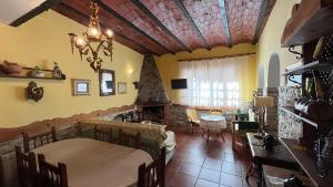 Posezení v ubytování LA PARRA - Casa Rural en el Valle del Jerte