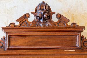 a wooden frame on top of a table at Nafsimedon Hotel in Nafplio