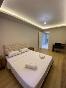 Postel nebo postele na pokoji v ubytování Antalya Kaleiçi/Şehir merkezi 3+1 jakuzili daire