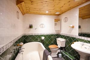 Ванна кімната в Stylish Private Flat Near St. Andrews Golf Course