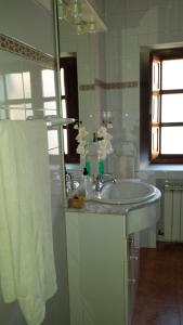 Koupelna v ubytování Casa Rural Valle Tosande + 33 fotografií