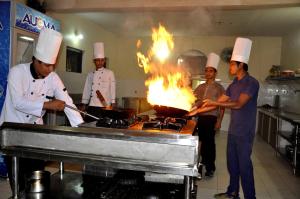 Os clientes hospedados em Chitwan Paradise Hotel